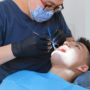 What Does a Cosmetic Dentist Do?