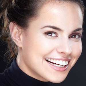 How a Cosmetic Dentist in Glendale Can Help with Teeth Whitening